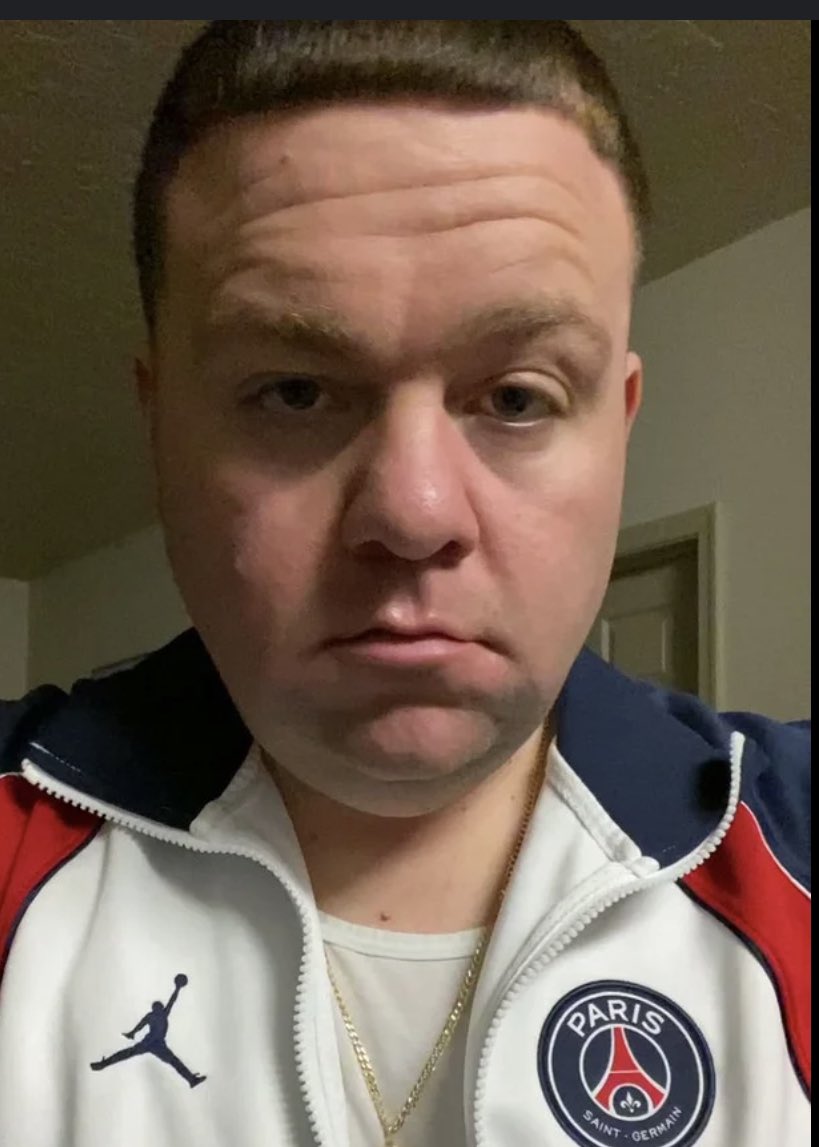 Hey <a href="/BarstoolBigCat/">Big Cat</a> and <a href="/PFTCommenter/">PFT Commenter</a> - am I the only one that didn’t see this before?!?!