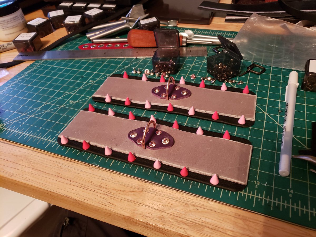 MrVLeatherworks's tweet photo. time for something spiky! This was a quick procrastination project thrown together in an afternoon. Punky pink sparkly cuffs. these will probably be up for sale soon as well.

#leathercraft #leatherwork #leatherharness #leatherdom #leatherfetish #leathergay #kink #fetish #gear https://t.co/HWtvrXFZfM
