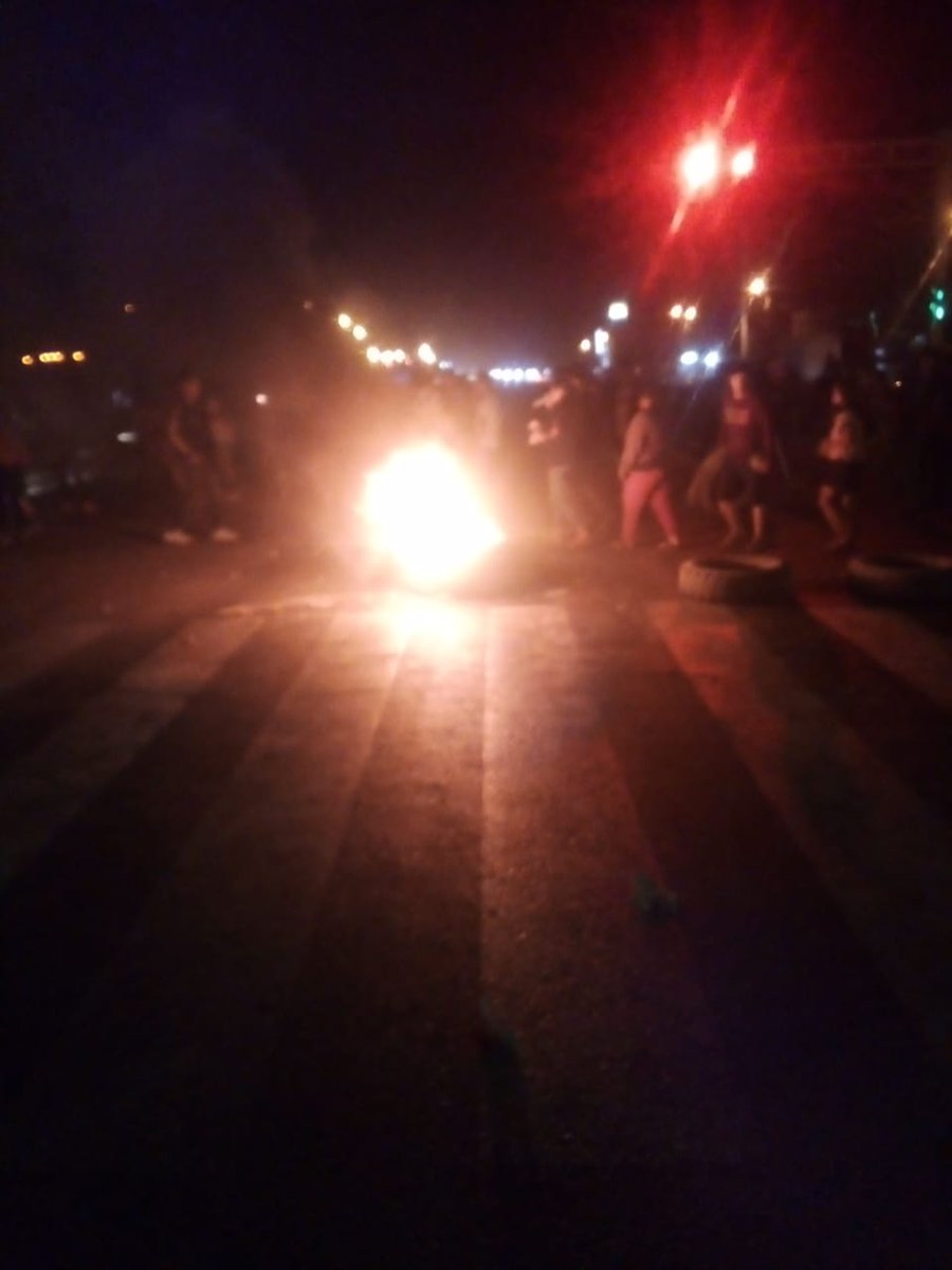 sanosiris's tweet photo. ✅ Barrio Chino en la panamericana Sur, ciudad de Ica Bloqueada.
#panamericasur #bloqueada #BarrioChino #IcaPeru https://t.co/1NQ1UgWlSD