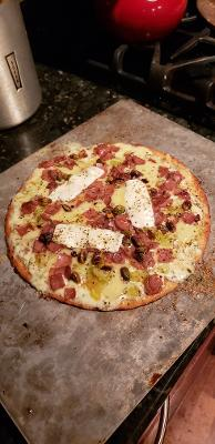 NewClearHarley's tweet photo. #Week14 #DFS #MatchupMeal @thehuddle @DraftKings @FanDuel @Fanball @Myfantasyleague @SleeperHQ @UnderdogFantasy @MKF @YahooFantasy @ESPNFantasy @SuperDraftdfs @USATodaySports @usatodayfantasy @WolfgangPuck #PizzaPizza Spago Gravlax & Caviar 'za & Mortadella,Pistachio, & Leek 'za https://t.co/Cx7muLBVhT