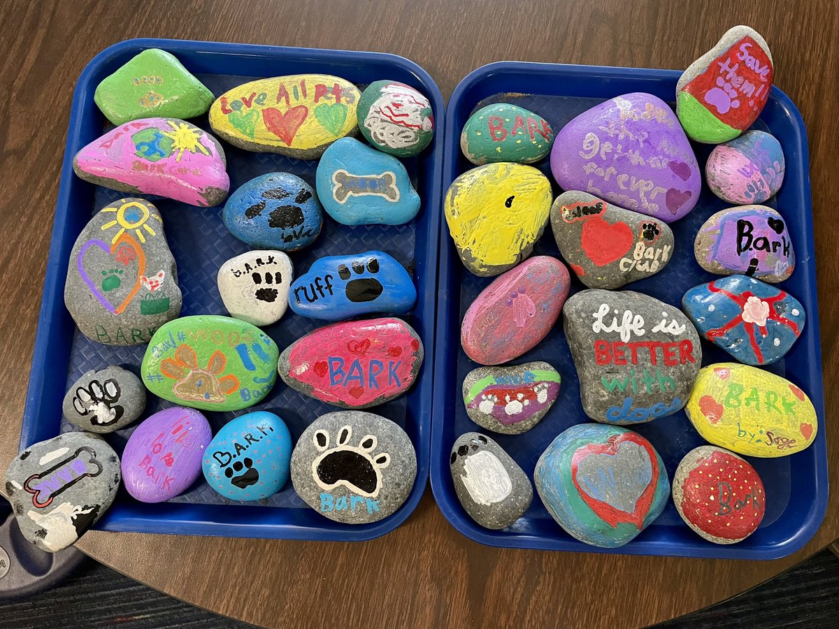 HicksLeaders's tweet photo. B.A.R.K. Club is in full swing this year. We are growing leaders in animal rescue 🐾❤️ @BayEaglesSoar https://t.co/GksSy4Txk2