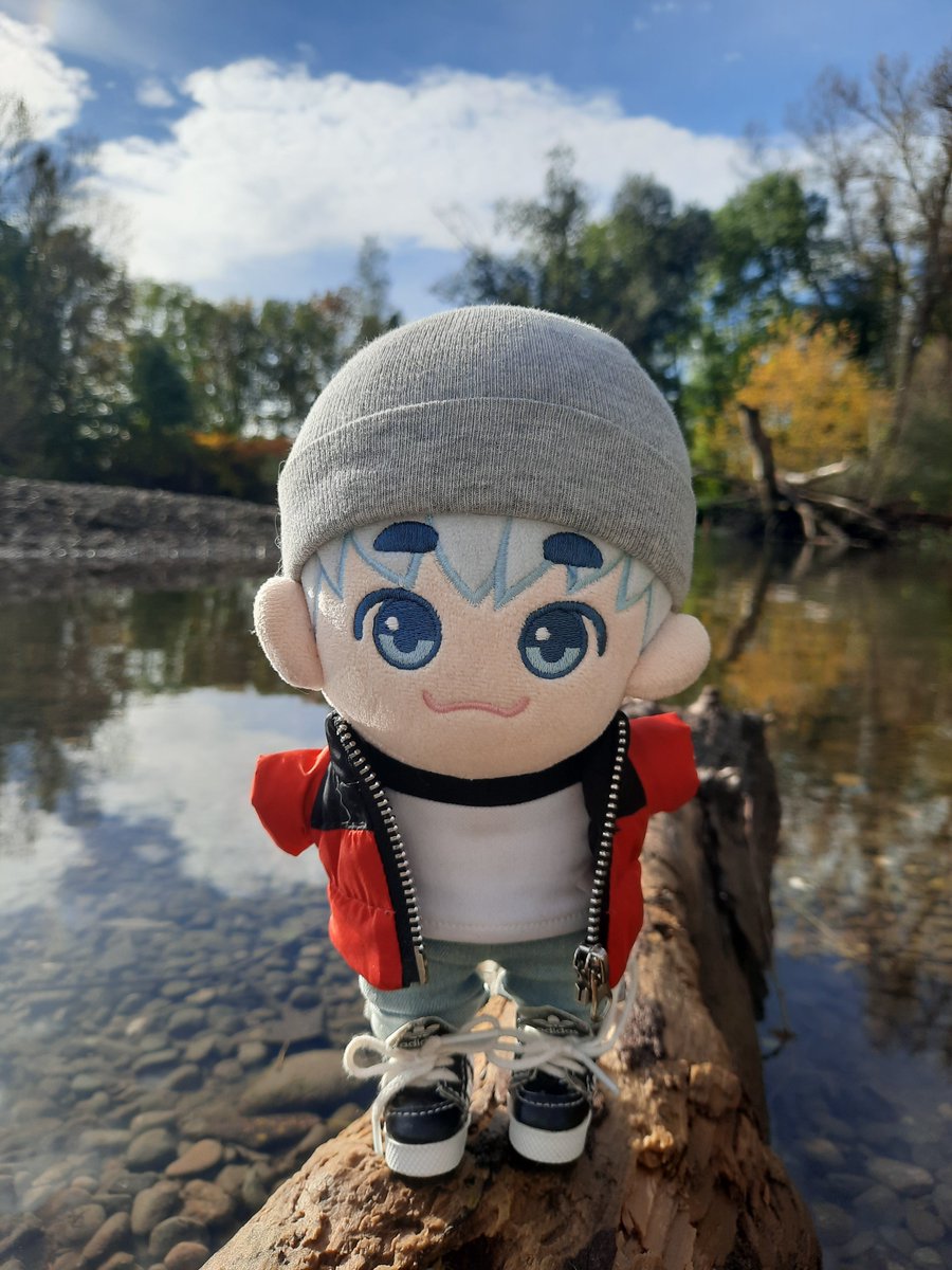 WonDodobebe's tweet photo. Guess it's time to bring the tiniest Wonho back on the timeline to fill in the big shoes left on the front door until the big one returns. #wonho #wenee #tinyhoho @official__wonho https://t.co/xsPOY9SnDP
