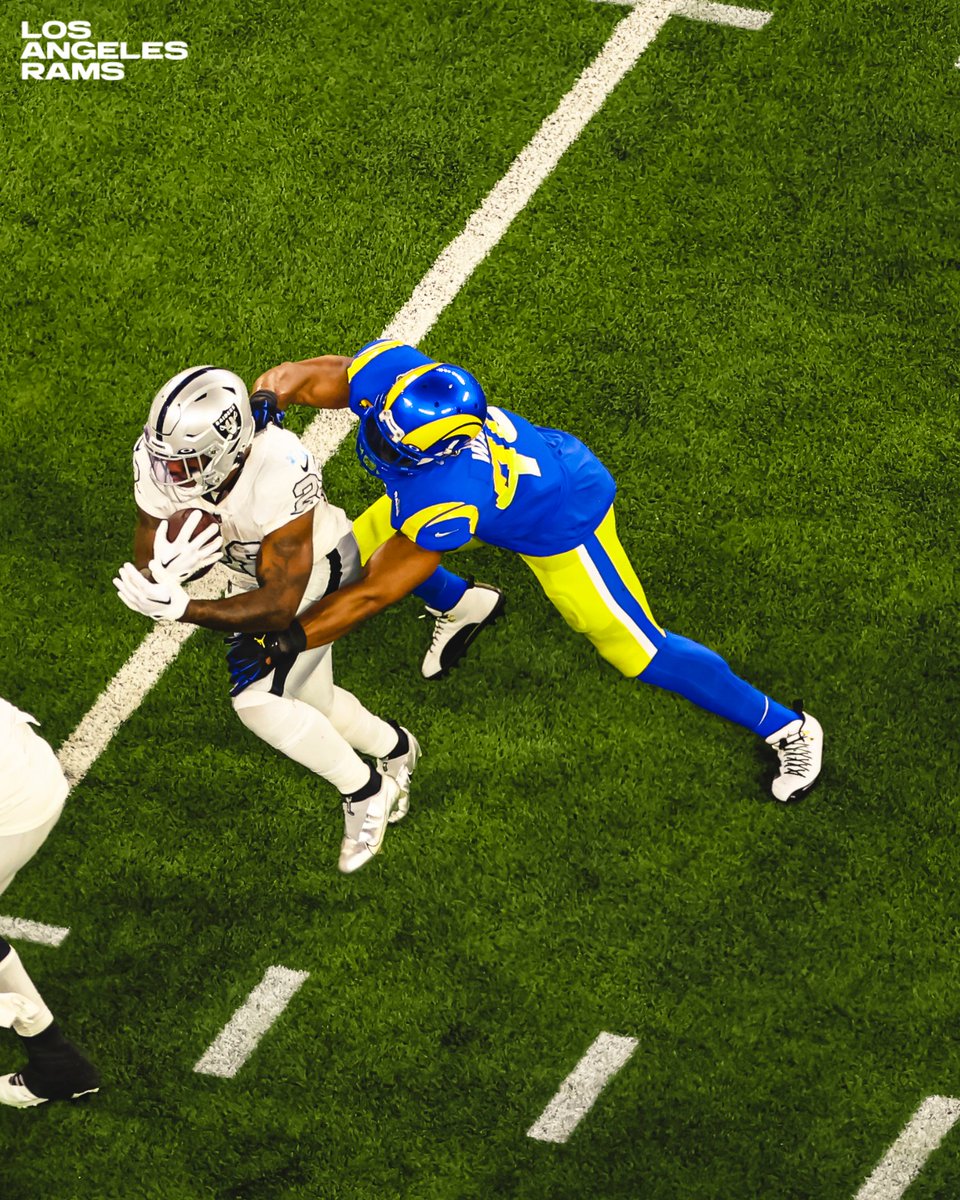 RamsNFL's tweet photo. .@Bwagz moves to 10th all-time in regular season tackles + his 11th straight season with 100+ tackles! 👏 https://t.co/L1auB6PnkO