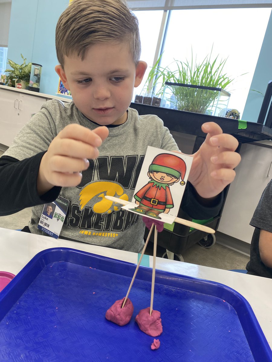 Engineering some shelves for our Elves! Working on horizontal, vertical, diagonal lines and the perfect little shelf for their elf! #TheEES #AmericasSchool #KinderSTEM #IowaSTEM #MyLittleElves #December🎄