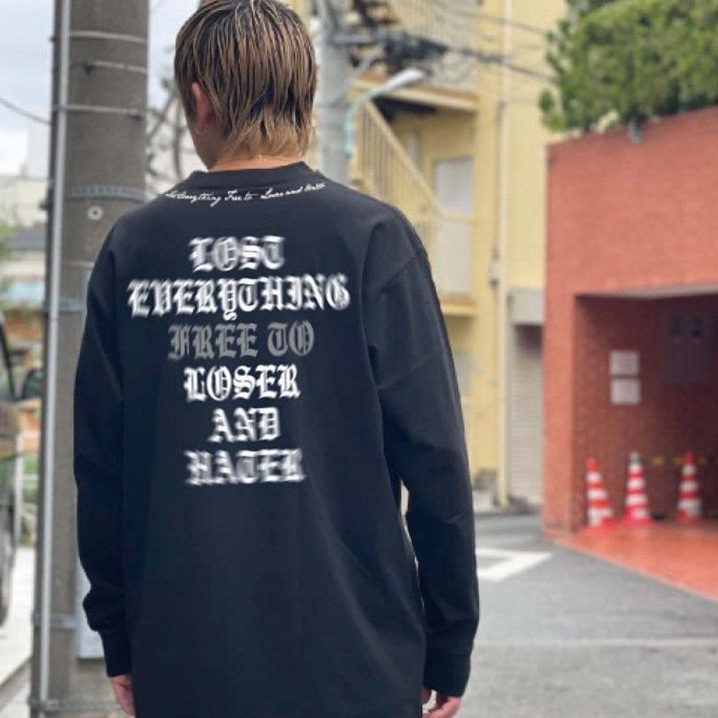 TAKE_C1114's tweet photo. 22AW新作ロングTEEの予約販売をLEFLAH各店・ONLINE STOREにて開始!
ラディアントロゴ ロングT
Color :BLK, WHT,NAL,BRW,BEG
Size : M〜XXL
#leflah
#longtee
#streetstyle
#ロングtシャツ
#ストリートファッションブランド https://t.co/r0WsqhUmD6
