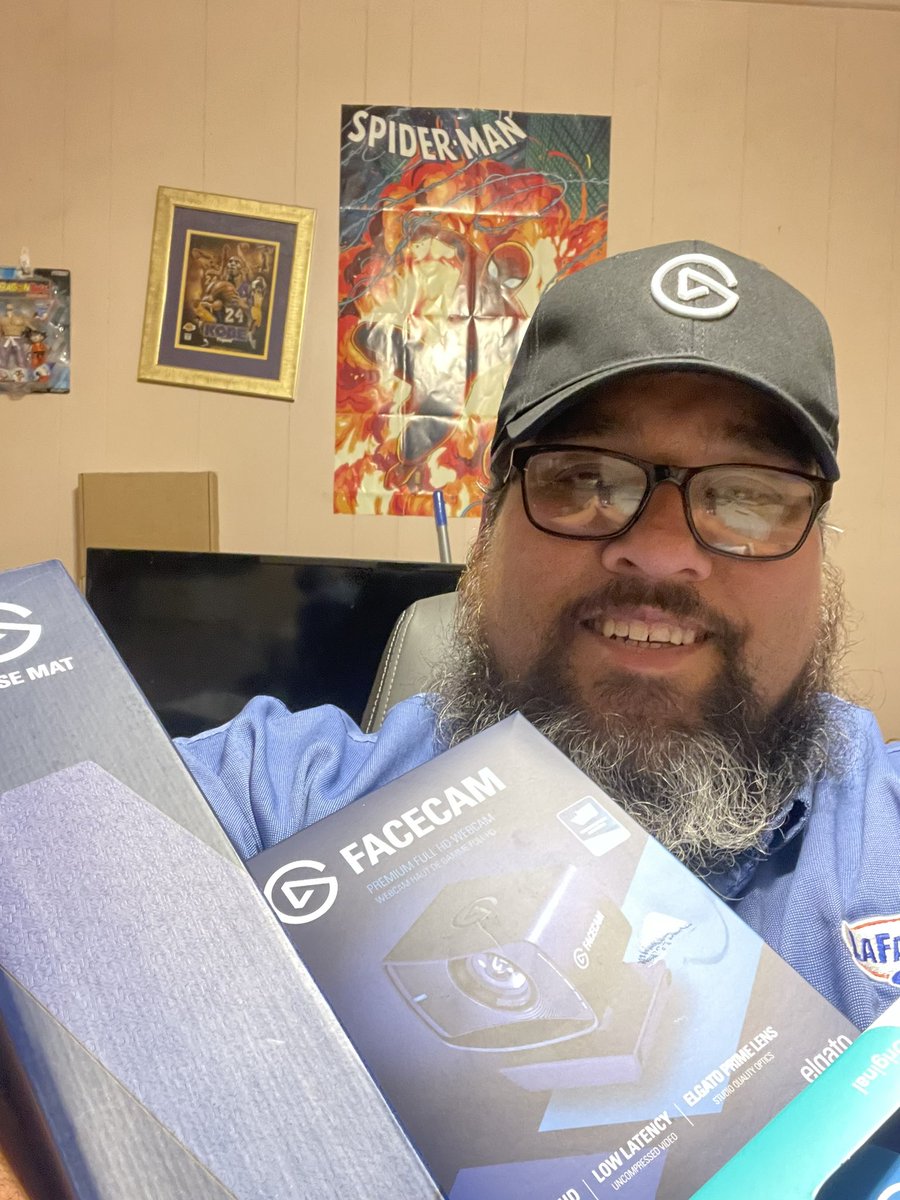 ultimatehater87's tweet photo. Thank you @elgato and @A2ZOfGaming I love it!!! #Elgato https://t.co/ri5BhHO35o