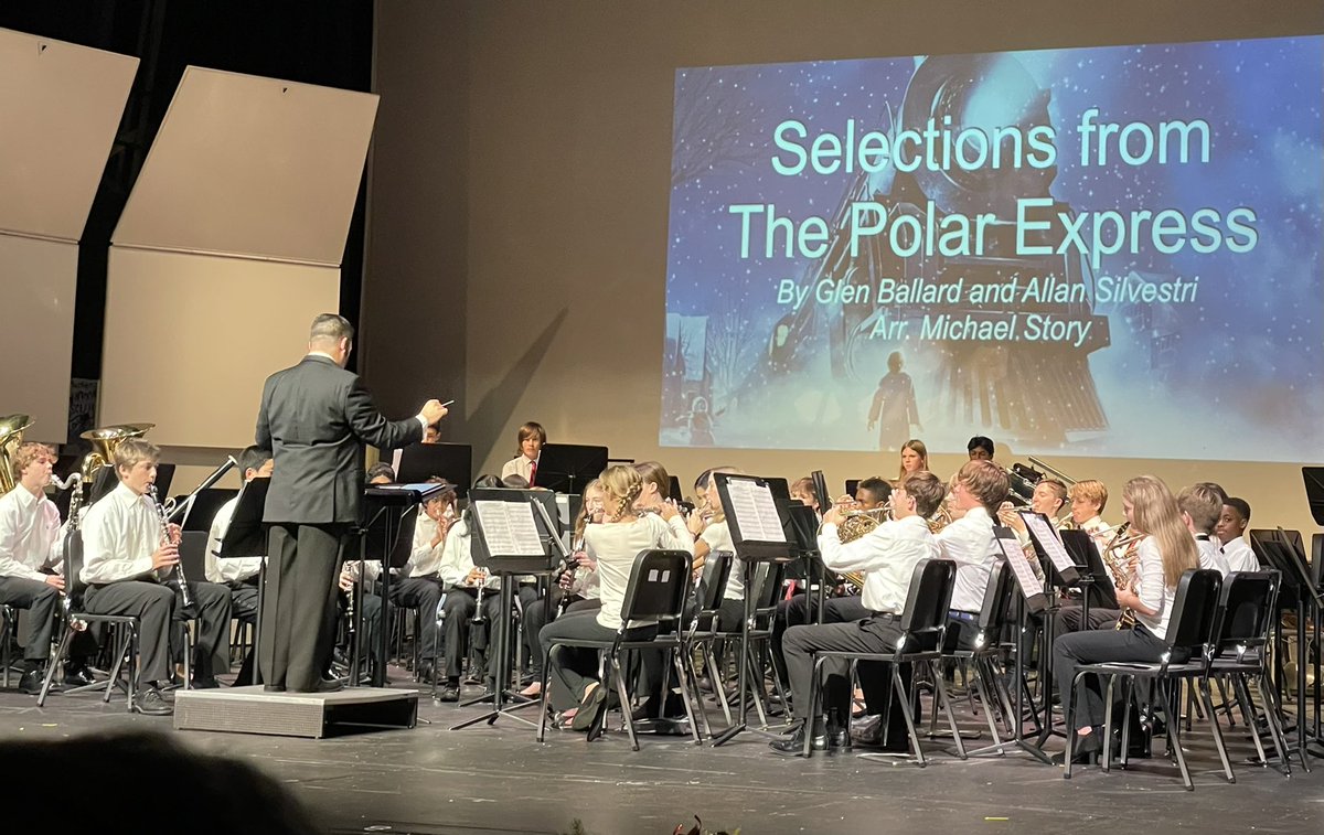 magnoncharlotte's tweet photo. Amazing night for our performing arts program!  The MS Band (6th/7th&amp;8th), Jazz Band, and US Band were fantastic! @ProvidenceDay @PDSBands https://t.co/LNj8oO2HCT
