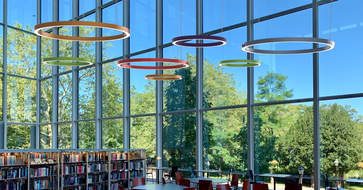 ltgsys's tweet photo. NEW: Centric Pendant by @GLighting1908
NorCal Agent @ltgsys
#ltgsys #lampstagram #interiordesigners #interiorlightingdesign #designlighting #designerofinstagram #lightingdesigninspired #contemporarylighting #pendants #ceilinglight #halolight #halolights #circlelamp https://t.co/vNqd7xFkWC