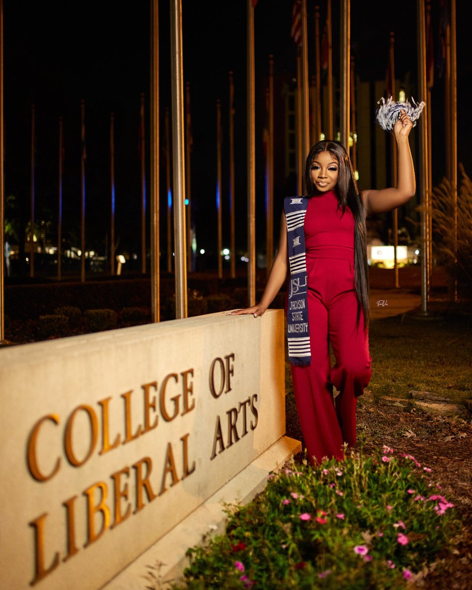 #PeopleofJSU #JSUGrad22: 'My parents instilled in me the same dedication, determination, and desire to learn that they first had. Thank you to them for supporting me, and thank you to Jackson State for challenging my mind and changing my life.” 🎓 Ashunti Bruce

📸 Twelve Vision