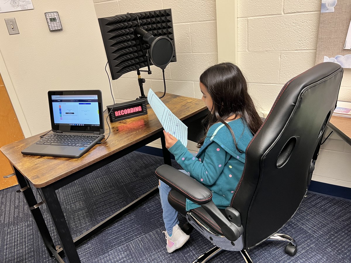 Keri_A_McCarty's tweet photo. It's live! - Listen here: https://t.co/zsANRFKrHA
Our Bobcat Voice podcast has it's first episode thanks to @LearningLeaderT & some fabulous authors. A special thanks to the @HEBISDEdFoundtn for granting our wish to create a recroding studio! #BeABobcat @hebisd @BME_Harrop https://t.co/vdiVotEsS8