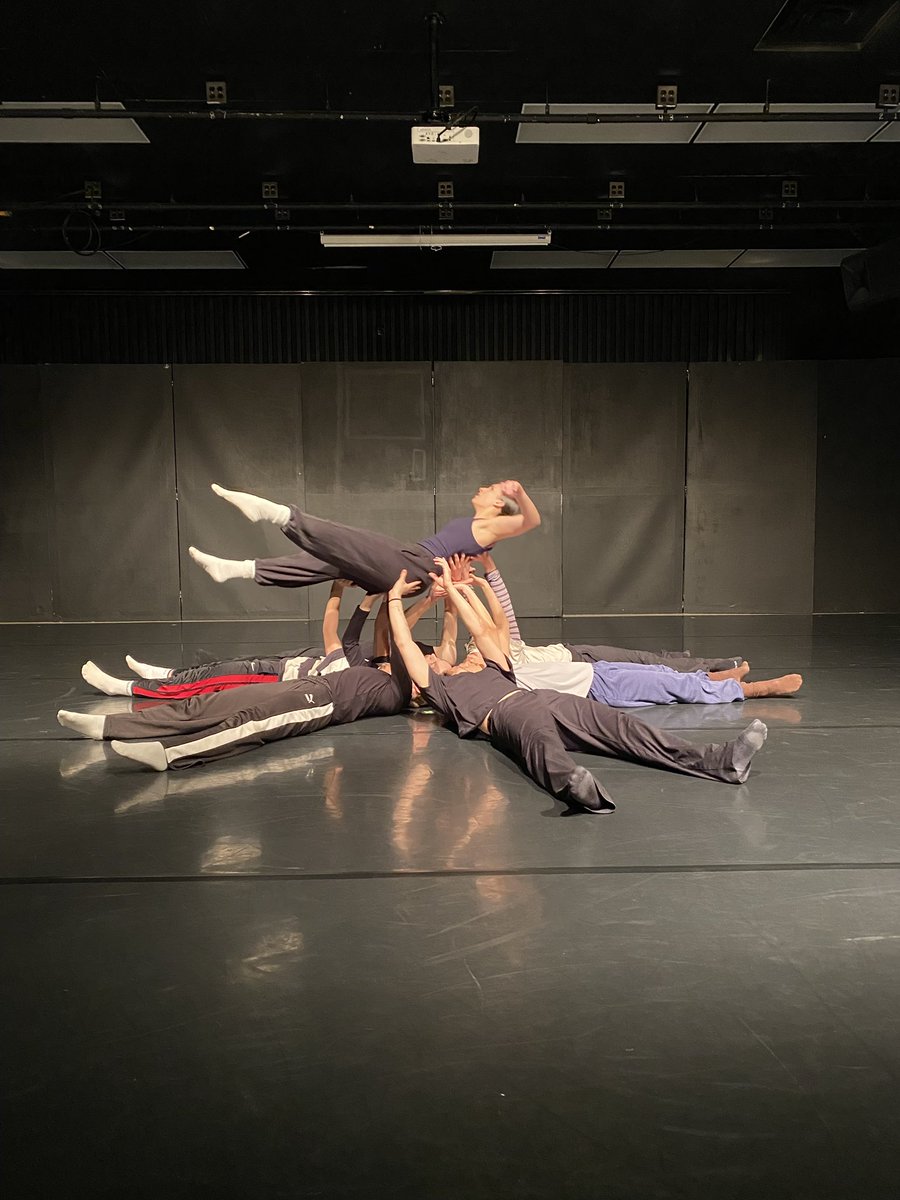 lattajayne1's tweet photo. Wonderful day today working with Ballet BC as our students learn from professional dancers about career options in contemporary arts and dance!  #kamloops_sd73 #kamloopsschoolofthearts https://t.co/OKbZnxOcMD