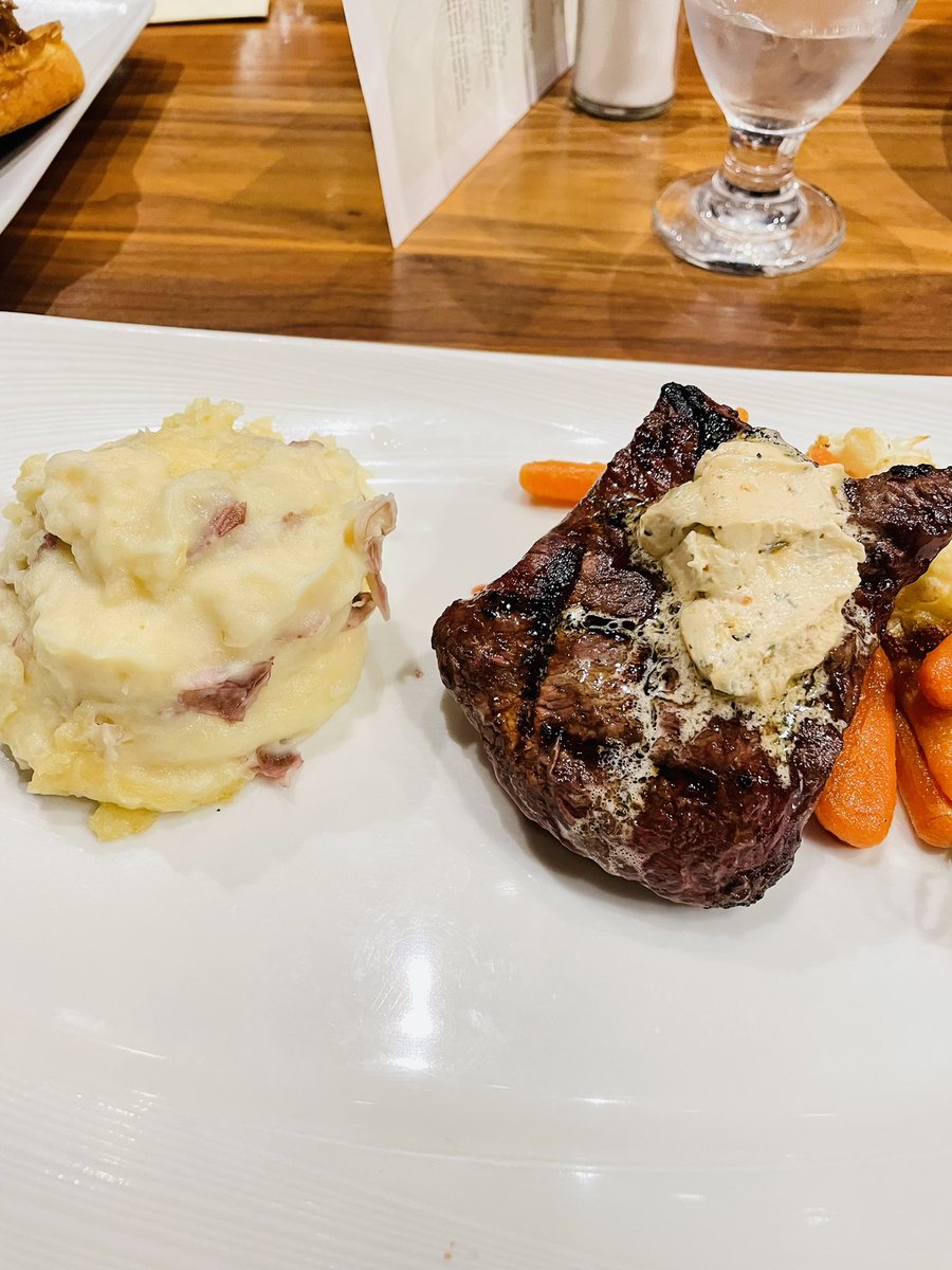 At a restaurant OwO it was niceeee!!