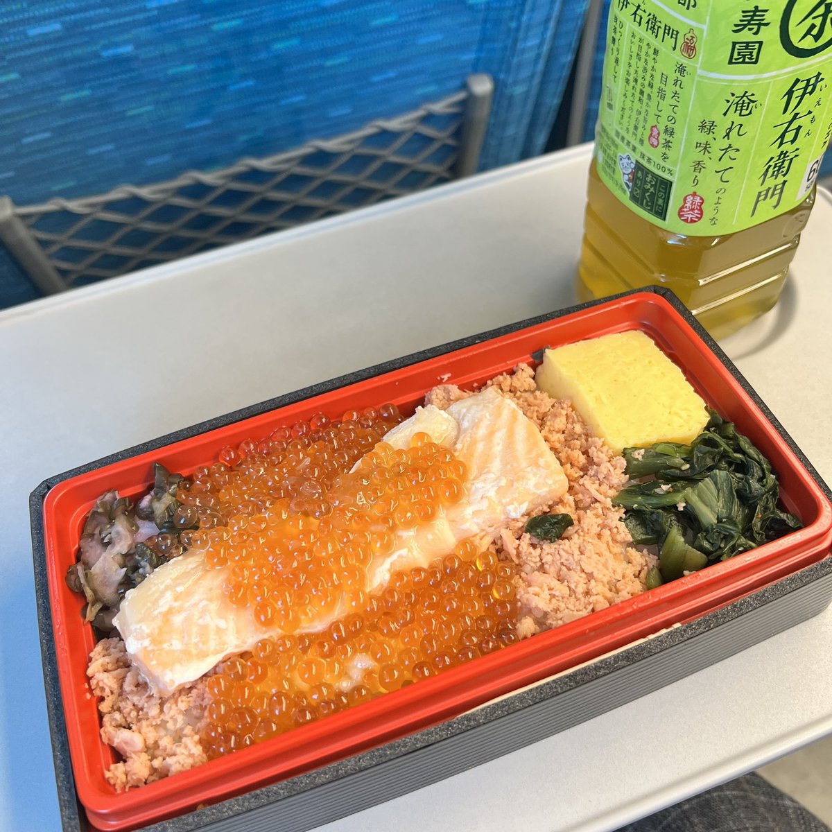 みなさんこんにちはー🐧🫶

タソガレ、訳あって大阪から飛び出してます🚅✨
しばらく旅にでますっ🙆‍♀️✨

帰ったら心機一転、ブログ頑張るぞっ💪✨
#新幹線
#駅弁
#初心者ブロガー