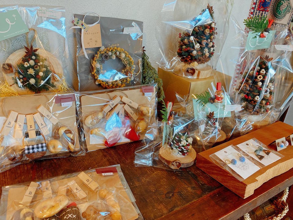 kazucoppe1's tweet photo. お待たせしました！
watage ちゃんの
越生の松ぼっくりツリー🎄
入荷しました！
人気商品ですのでお早めにご来店ください🤣

＃越生の松ぼっくり
＃松ぼっくりツリー
#watage https://t.co/lew8NvDQN5