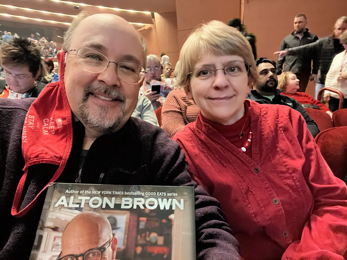 CannellFan1's tweet photo. Enjoying Alton Brown’s live holiday-themed stage show #BeyondTheEats! At Lincoln, NE’s @LiedCenter https://t.co/7v7HpOldOo
