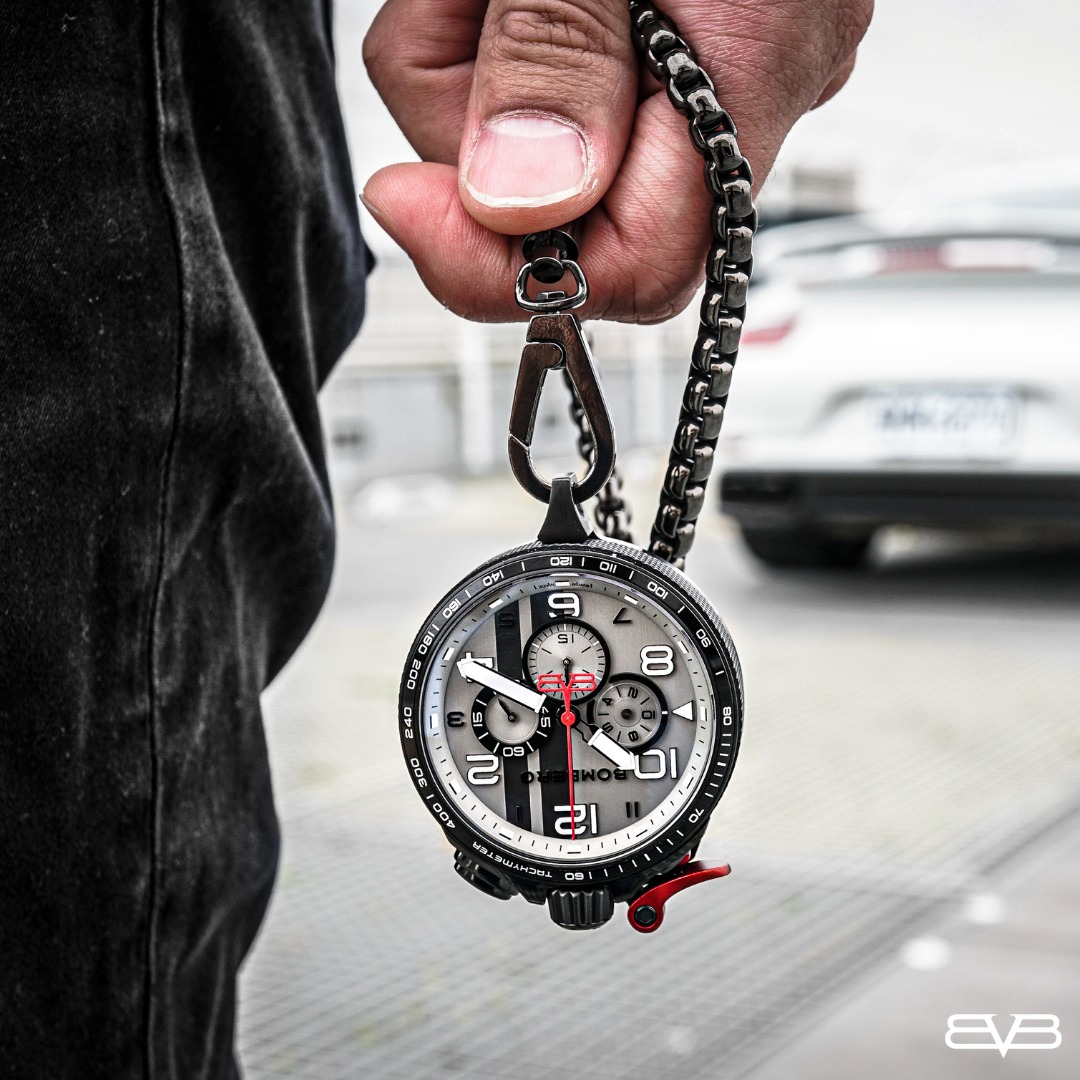 tienwenwatch's tweet photo. #Bomberg #炸彈錶 #Bolt68 #Racing 獨特造型計時按把，宛如賽車踏板，盡情享受疾速奔馳的快感！

天文鐘錶|台灣大道一段211號 +886422256476

#SwissMade #瑞士製造 #賽車系列 #是手錶也是懷錶 #TienWenWatch #TienWen #天文鐘錶 #天文創始總店 #台中錶店 #鐘錶維修 #手錶保養 #台中天文 #台中買錶 https://t.co/ZYnfs2y9ur