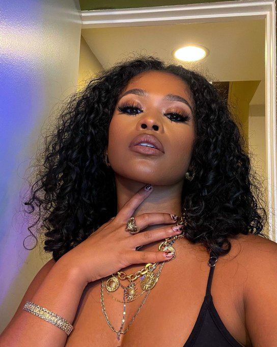 Im absolutely the problem. 🖤 https://t.co/pMMlcN8ua1<a href="/tag/big"class="tags"><span>#big</span></a>