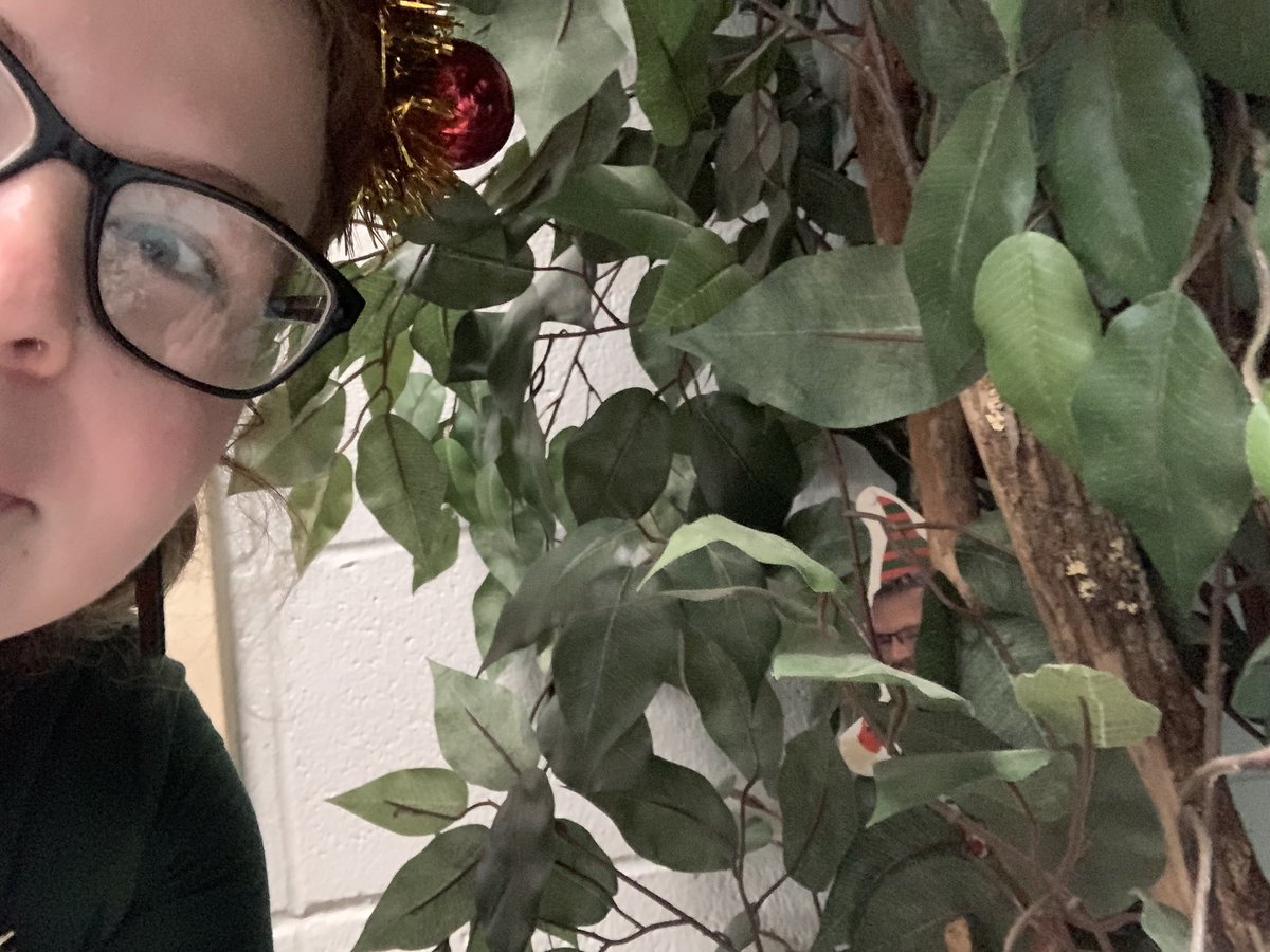 MsEasley1's tweet photo. @WEMSNews Our yearly elf hunt was another big hit today! Enjoy some of the selfies I took today with some elves! https://t.co/4NDbpaFrF9