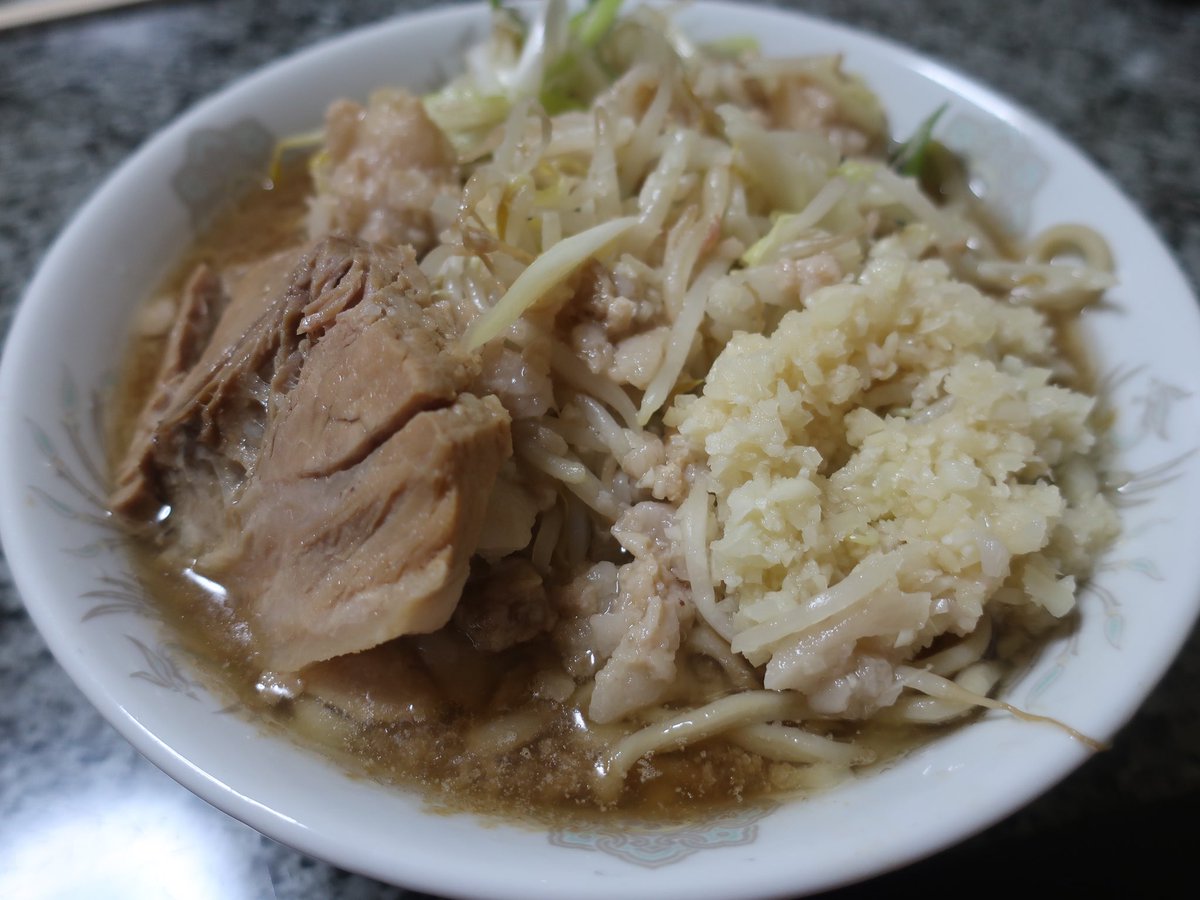 しんご tweet media