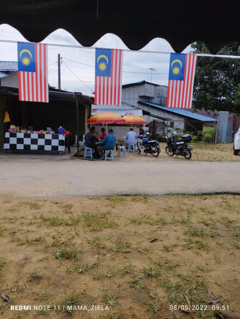 Korang kalau pepagi sarapan dekat mana? Penah datang kedai ni tak dkt Gambang. Aku cadangankan korang datang cuba nasi lemak dia. Padu wehh..
visitpahang.my/listing/warung…