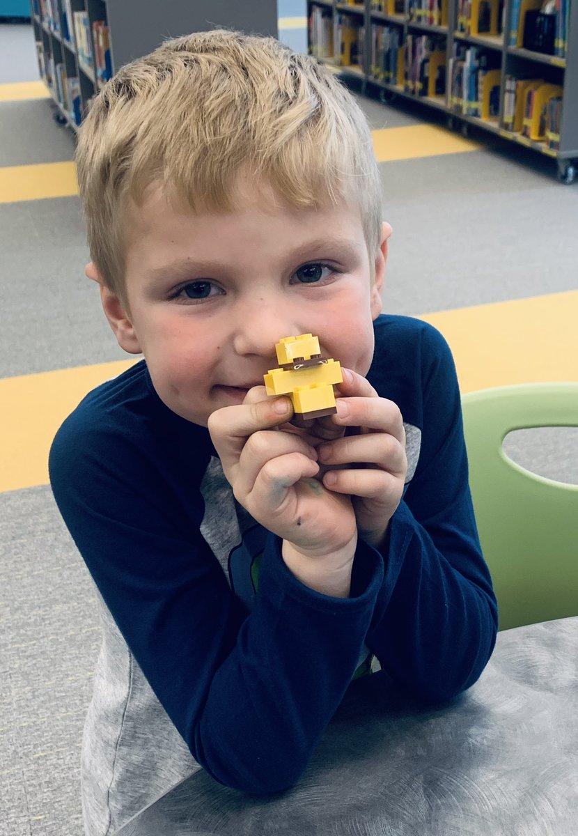 After reading the adorable book Swim Swim Sink (about a clever little duck determined to float), Ss had fun doing the Lego “Build a Duck” challenge. With only 6 legos, so many different ducks were made! Love the creativity! @jennharknee @MAEPrincipal <a href="/Ashley_Imming/">Ashley Imming (Andrews)</a>