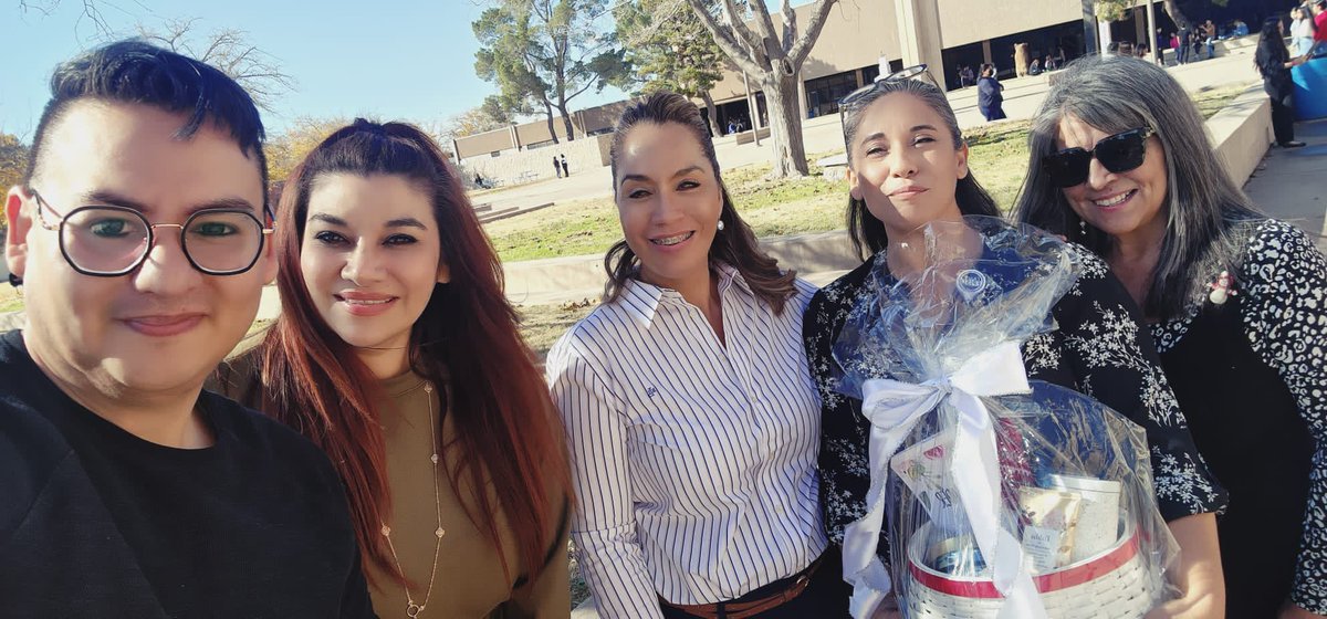 erikarubi02's tweet photo. You’ll be missed! #BowieHS #counselors https://t.co/GWV9vHMS0Q