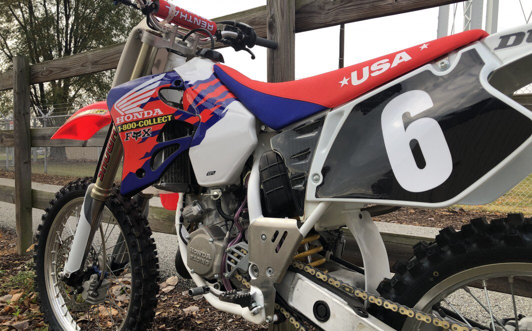 100PerCentMoto's tweet photo. NEW STOCK ! @throttlejockey 1996 Team Honda USA MXoN stickers and seat cover ! 🔥 🔥 🔥 
👉 https://t.co/NUNwUjzRUx https://t.co/k4o1jEjDQX
