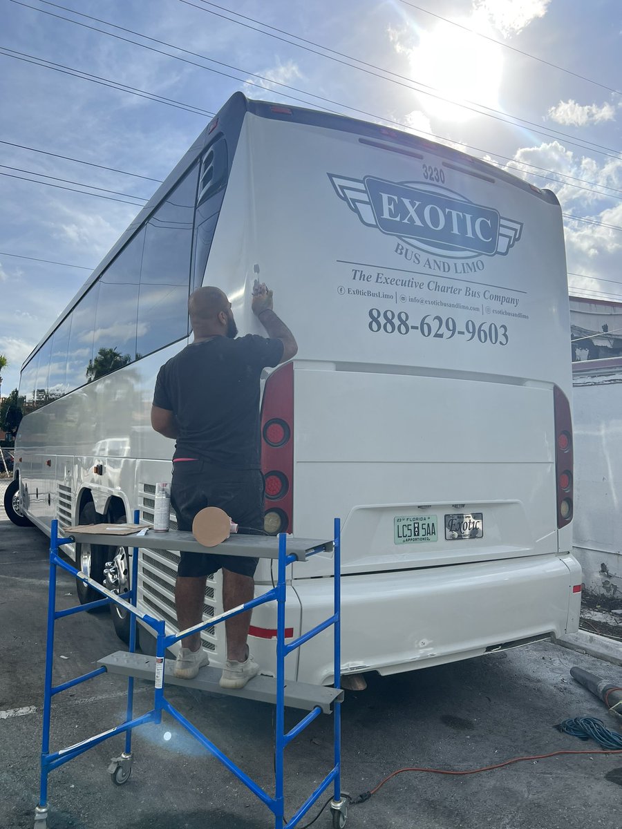 ExoticBus's tweet photo. Our Bodyshop experienced technicians will repair all vehicles to a like-new condition. They love what they do and that shines through in the quality of their repairs #exoticbusandlimo #exoticcoachlines #exoticbusandcoachrepair https://t.co/71wWghMAwf