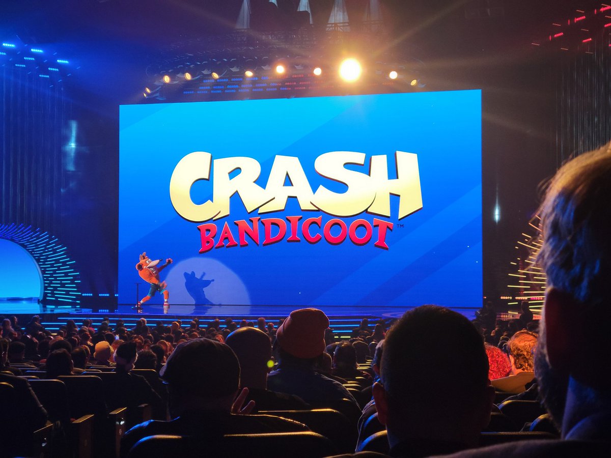 🍣Strange Sashimi🍣 on Twitter "RT RianaTweetsNow Coop Crash