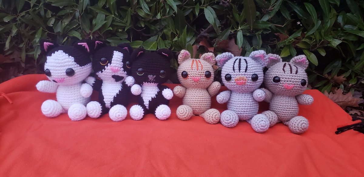 KaTapillars_Art's tweet photo. This #cat army was completed today! I'm #dancing w/love! I can't wait to see them in their new home! A custom #order to match a cat #family!
ππ₯°π
Pattern by Kayte-Did's Crafts
#katapillarcreations
#kitty #Amigurumi #madewithlove #nationfam #trovo #rawr #crochet #twitchmaker https://t.co/8NUGV3DkO3