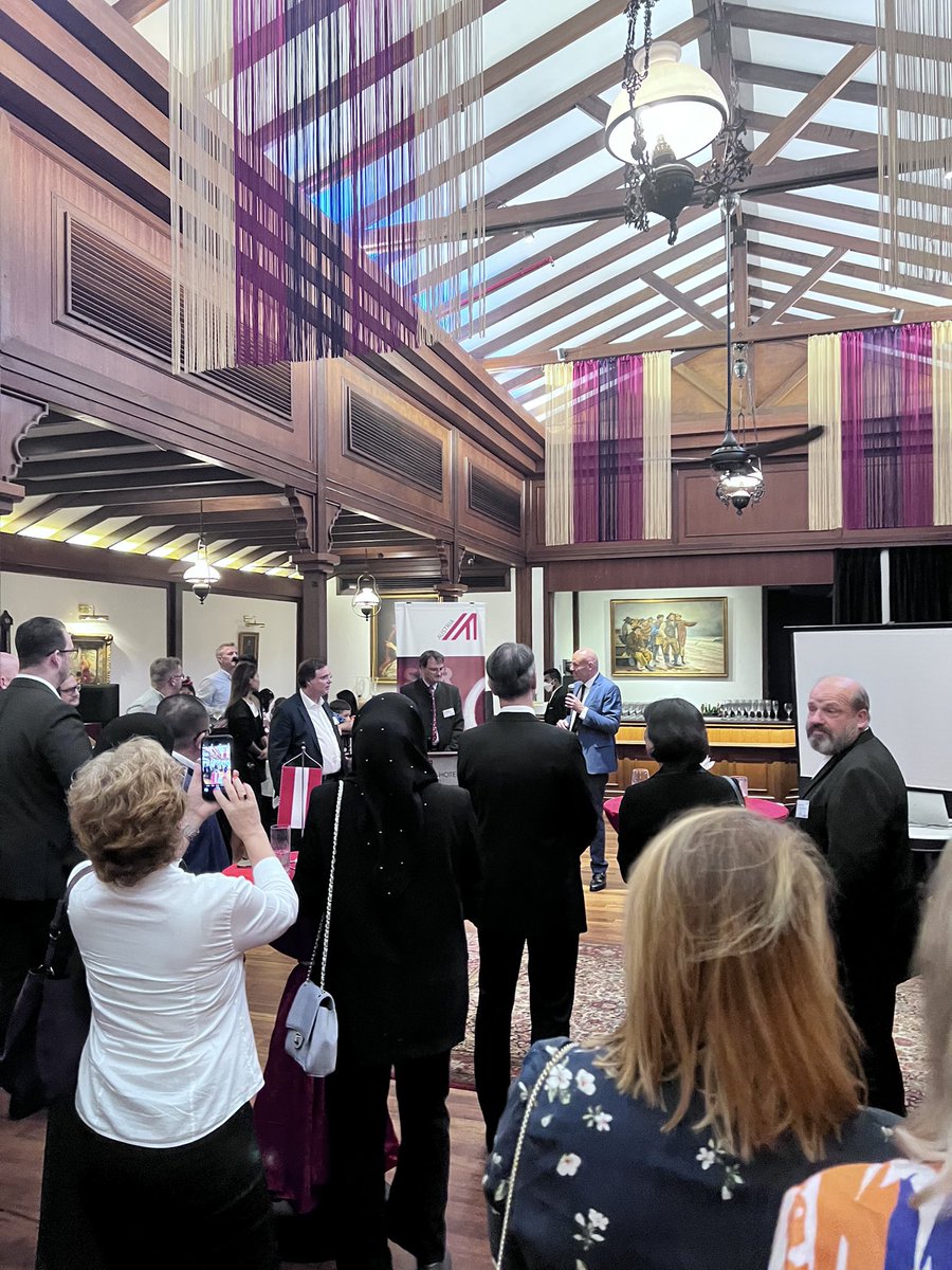 softwareqhq's tweet image. On Wednesday, we were again part of the Austrian Business Circle, hosted by Advantage Austria Malaysia. It is always a pleasure attending this networking event and catch up with Austrian businesses here in Malaysia.
#softwareq #austria #kualalumpur #businesscircle #networking