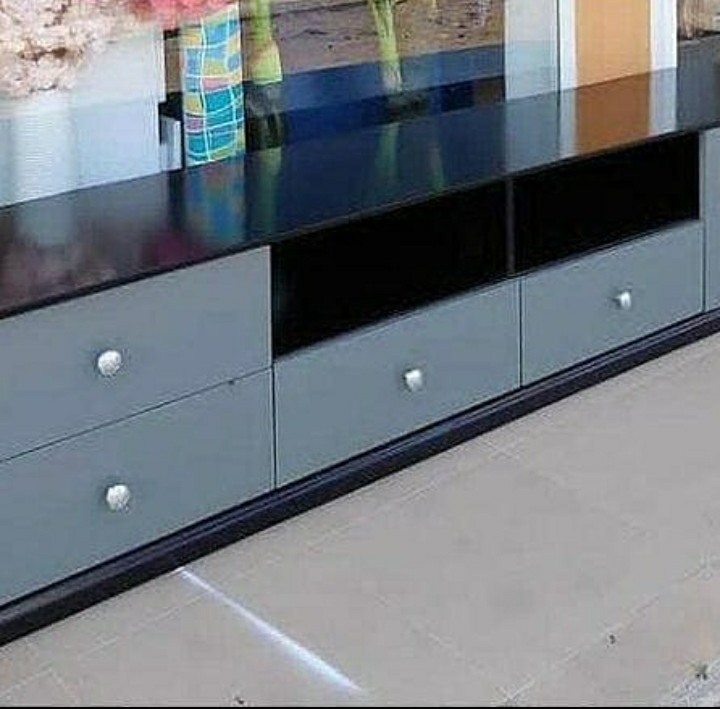 LutonjaSaid's tweet photo. @HildaNewton21 Achaneni na Hawa wanasiasa watatuchosha akili.... Mkuje niwauzie furniture Kwa bei rahisi kbs isiyo na tozo..... sofa bed wardrobes kitchen cabinets sofa na vngn vng... sample izo hapo... For more info nicheki kupitia 0765285038 https://t.co/7VFNl2s9kC