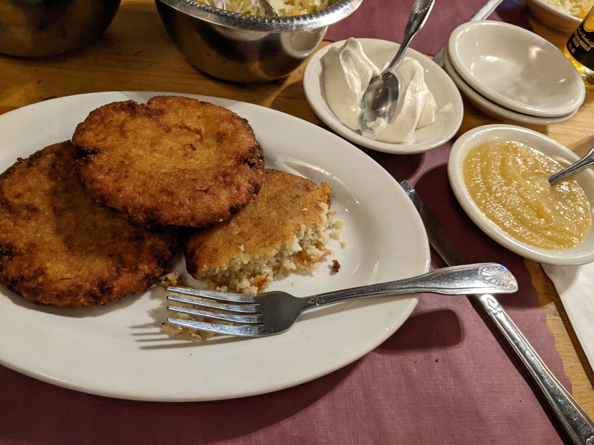 ShinySlowbro's tweet photo. Sarge's deli
The pickles are the star, honestly https://t.co/2r2KJCfB5n