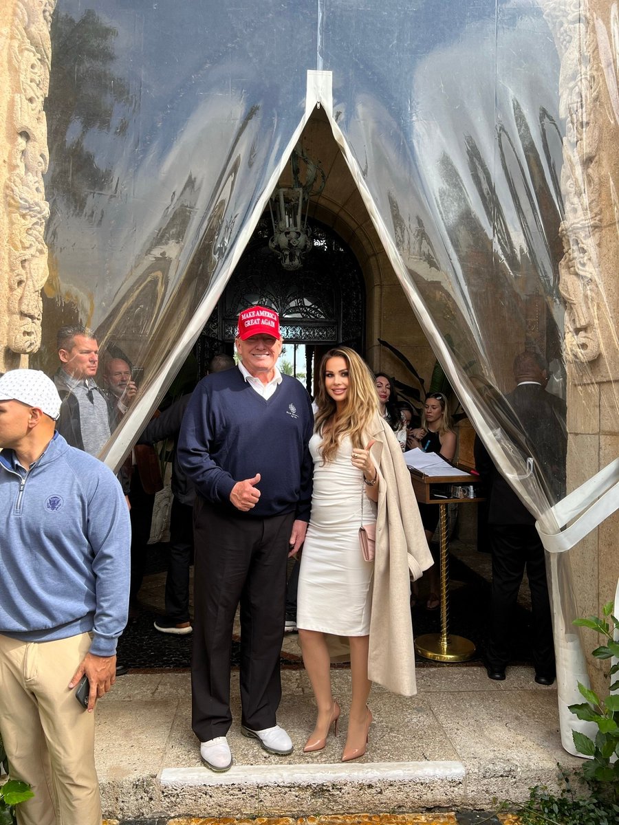 lpha_Aurigae777's tweet photo. @elonmusk Yes please! I know I was shadowbaned, when I spoke on supporting Regeneron, and bots attacked me heavily,  until I wrote them curses how Karma will punish them for their actions.  Thank you Mr. Trump and De Santis for saving so many lives including mine with Regeneron! https://t.co/VBcPD1G8GC