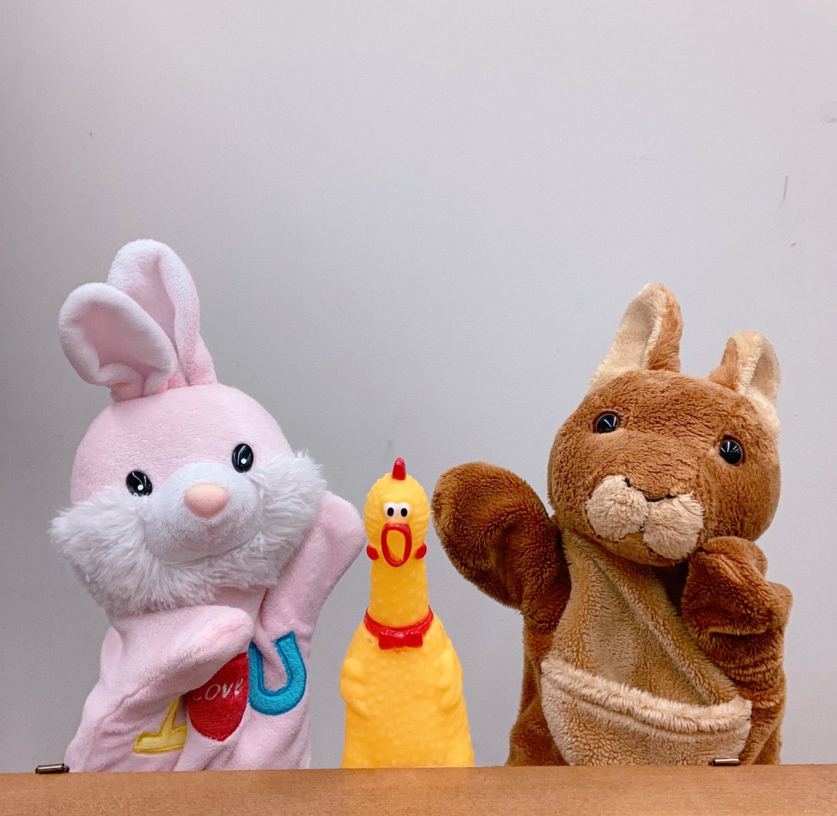 Luckees_ConLALA's tweet photo. 昨日ネタ撮影を終え、本日編集とネタの反省をしながらクラウドファンディングのことを考え、アパレル関連のことをし、そしてコーヒーを飲む https://t.co/ApZzzNJbzB