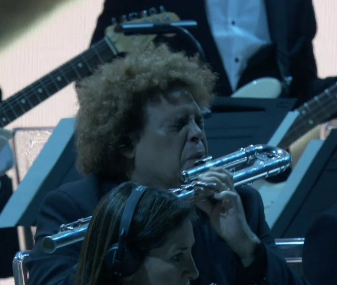 <a href="/thegameawards/">The Game Awards</a> do NOT let flute player guy be overshadowed by the bill clinton kid!