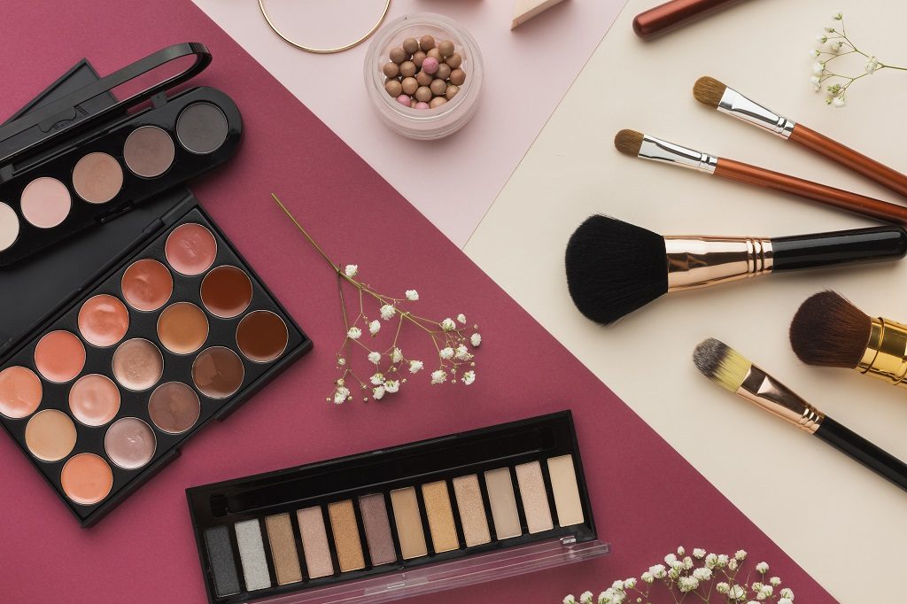 Choosing the Right Makeup Store, learn more at rb.gy/qmrimo
.
.
.
.
.
#makeupshopnearme #makeupshop #makeupitems #allmakeupproducts #bestmakeupproducts