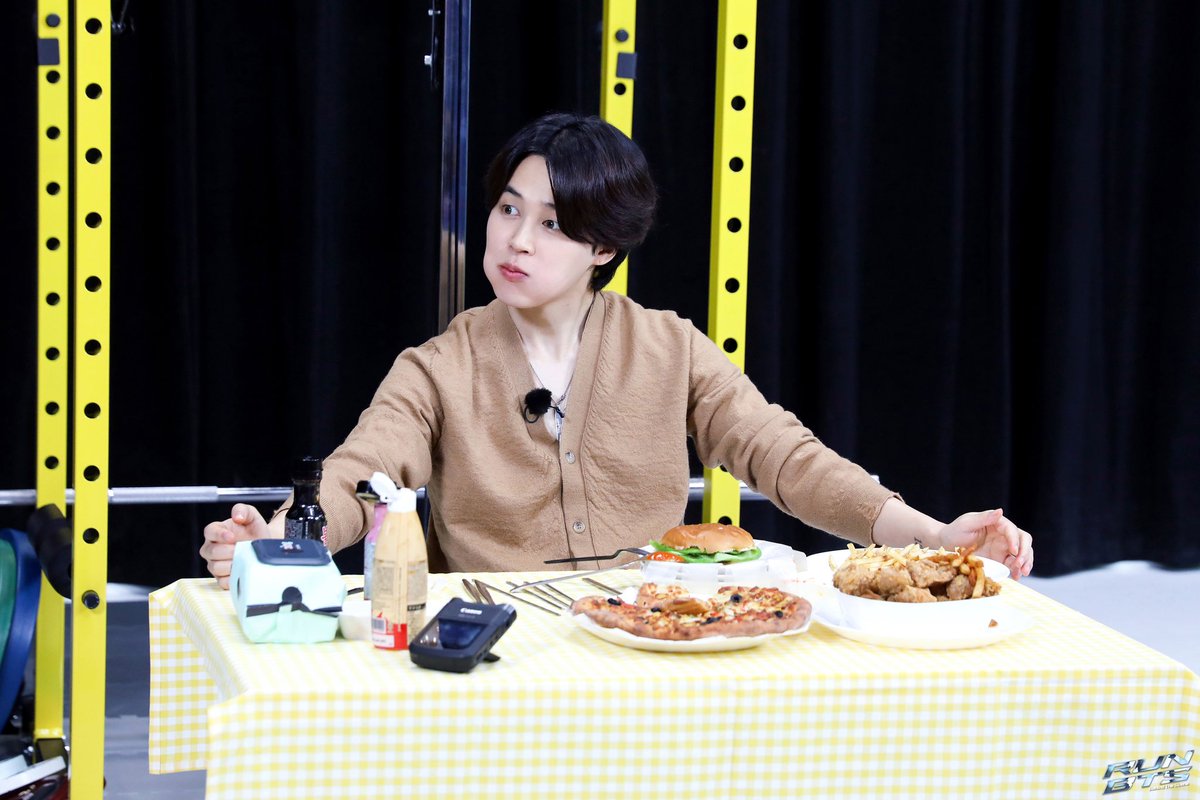 BTSpics_updates's tweet photo. [Behind Cut] (3)
Run BTS! 2022 Special Episode ‘RUN BTS TV’ On-air Part 2

Park Jimin (Jimin)
Kim Taehyung (V)

#RunBTSTVOnAir #BTS #JIMIN #V #jiminie #taehyungie #tae #taehyung #박지민 #지민 #김태형 #태형 #뷔 #방탄소년단 https://t.co/c7K1fRqZgY