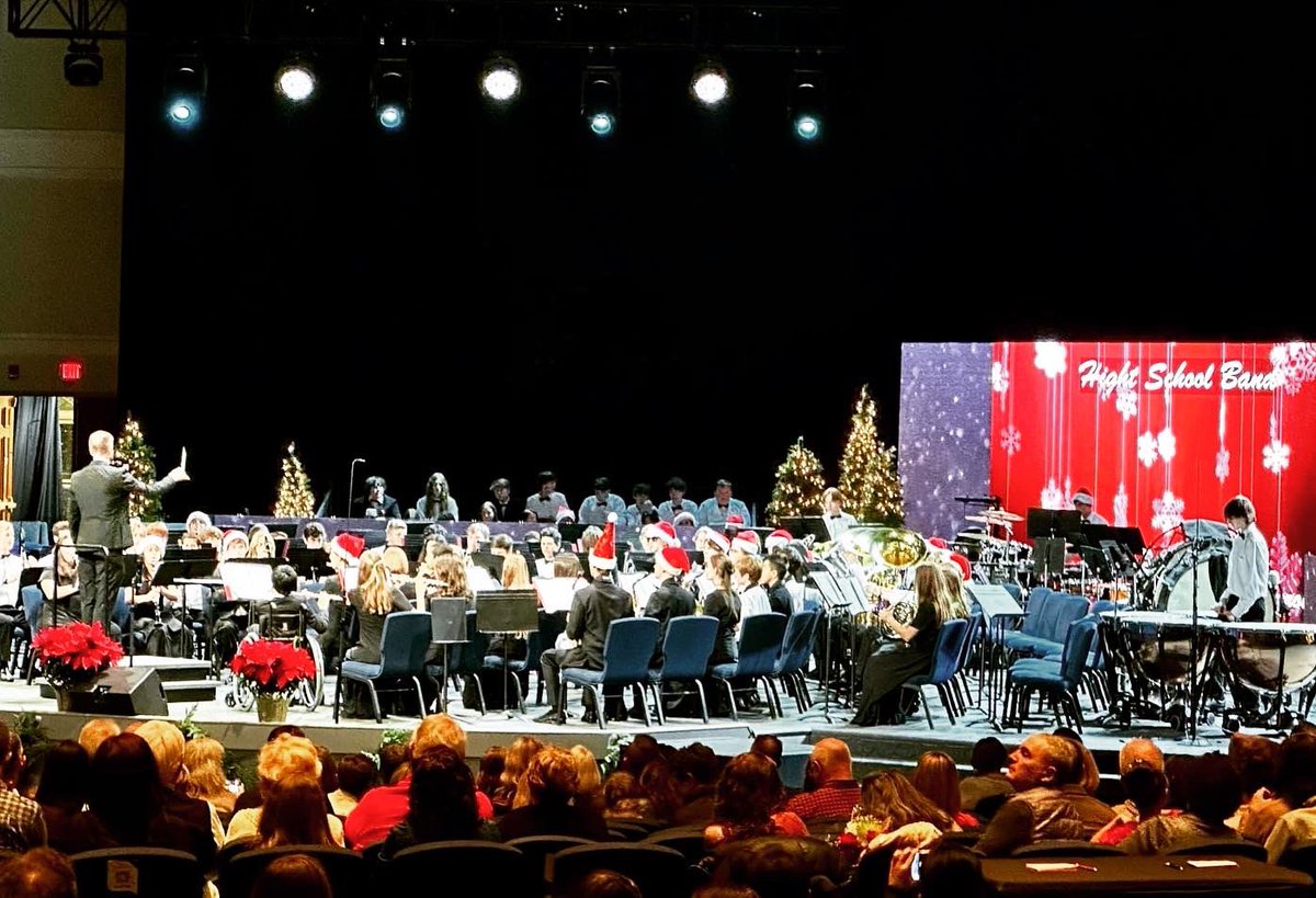 SM_Percussion's tweet photo. What a great night! Middle school and high school bands were all fantastic. 

A huge thank you to all who made such a special event happen! https://t.co/APMCVyrqZ1