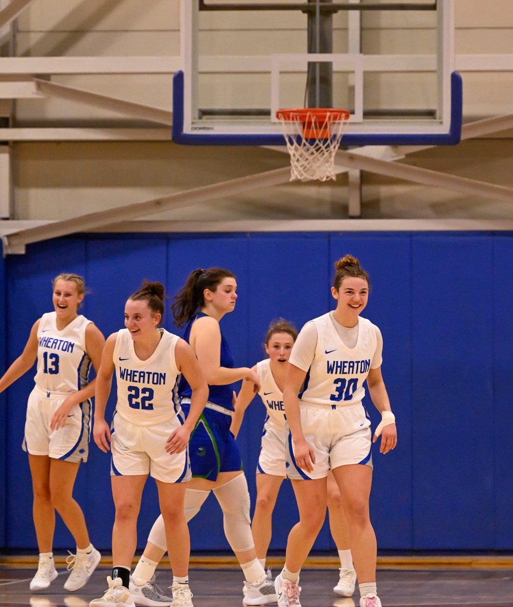 All smiles for this <a href="/WheatonWBB/">WheatonWBB</a> group after a great team win tonight. Love this team (and love these happy faces!!!!). What it’s all about 💯