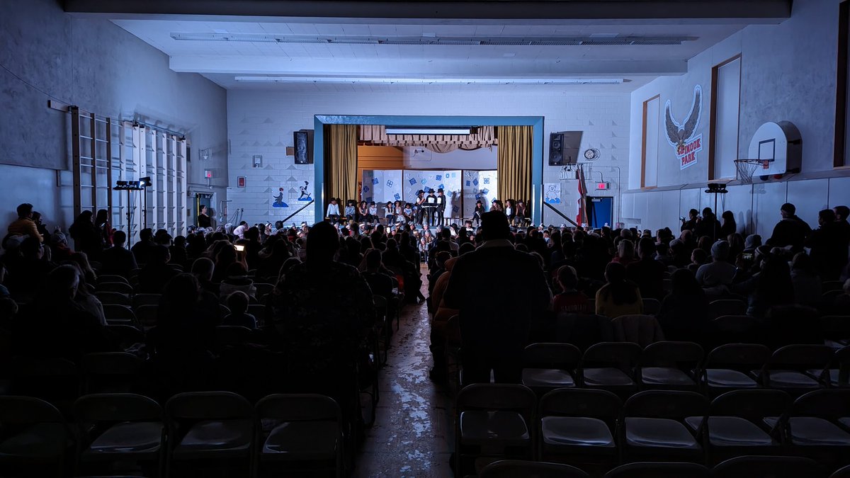 Une très belle soirée à ECPS avec notre concert des fêtes et rencontre chocolat chauds!

A really nice evening at ECPS with our winter concert and hot chocolate social!