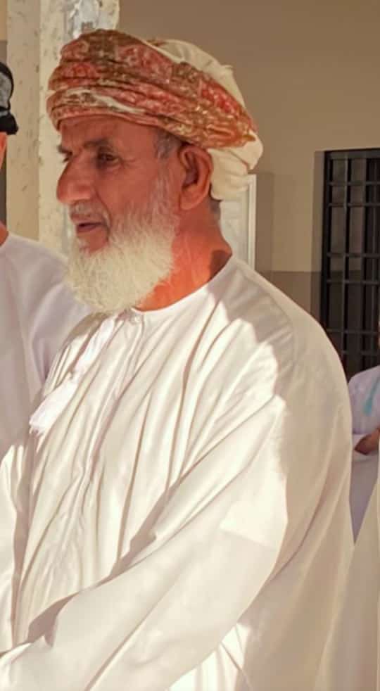 essakhalfan1's tweet photo. بعد أن فرغ من صلاة الفجر .. تبتل في دعائه -كعادته- في خشوع .. حمد ربه ثم قفل عائد من مسجده الى بيته 
هناك كان مولاه بانتظاره لتفيض روحه الطاهرة اليه .. رحم الله الرجل الخلوق التقي النقي سعود بن خميس الرحبي (ابو طالب) وأسكنه بحبوحة رحمته. https://t.co/BgAZE2s25v
