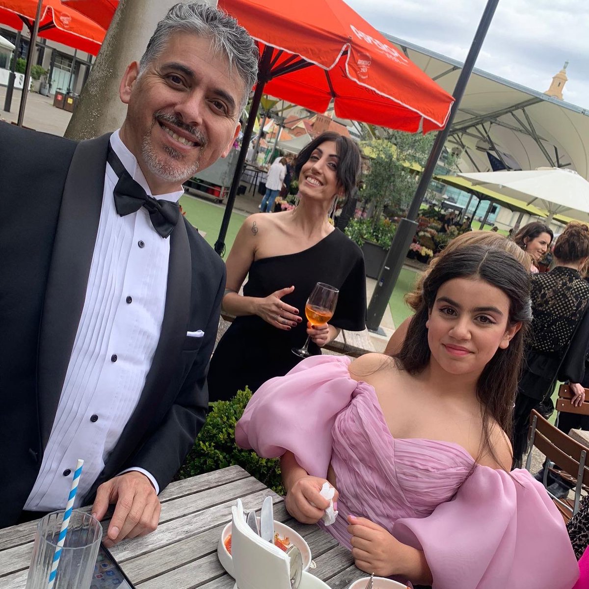 HERE OUT WEST goes to the AACTAs! 🎥 ⭐ Here are some snaps of the team having a blast at the ceremony. How stunning does everyone look on the red carpet? 😍 While we didn’t win, it was a huge achievement to be nominated alongside such formidable films and extraordinary talent.