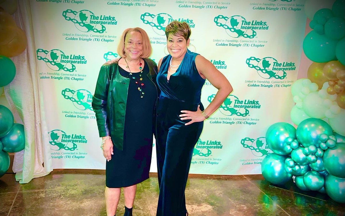 jsimienmedia's tweet photo. The #GoldenTriangleLinks First #Linksgiving was simply smashing! Thank you to all who came and celebrated with us in our first public event since 2019 πππ
#WALinks
#LinkedInFriendship
#ConnectedInService
#Since1971 https://t.co/kcgxnEciAV