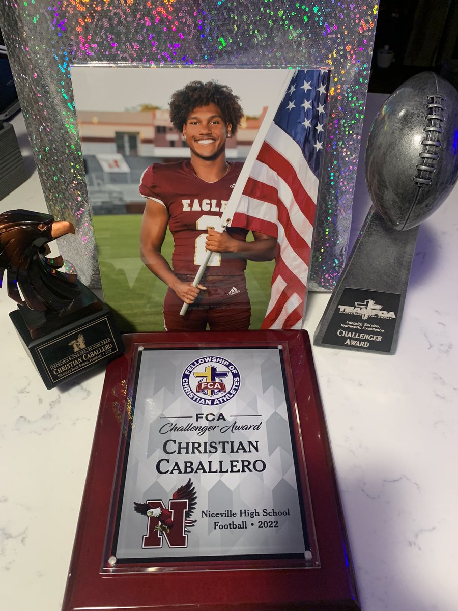 BC_Caballero4's tweet photo. Great night at the banquet.  Thankful to my coaches for building me up and preparing me for the future!  I am better football player and man bcuz of it. 🏈 #NHSEagles Defensive Player of the Year, FCA Challenger Award
@FLCoachT @AD_Nice3 @Coach_Kmart151 @david_hedges https://t.co/SfqyFigFII
