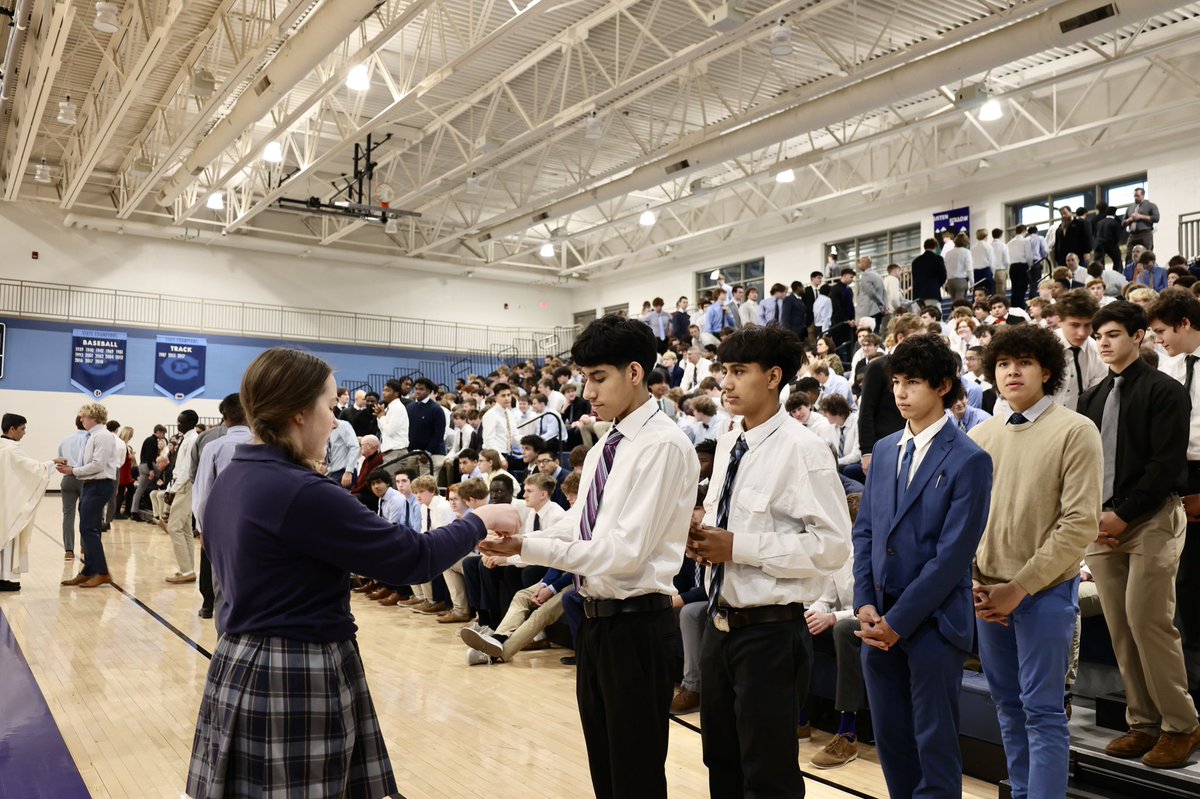 CreightonPrep's tweet image. Today was a beautiful celebration of the Immaculate Conception at Creighton Prep. Thanks to @OmahaMarian for singing with our young men and the @OperationOthers core team members in attendance, representing all eight Catholic high schools. We are ready for Delivery Day on 12/17!