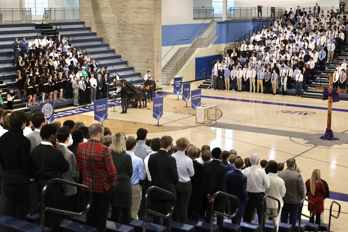 CreightonPrep's tweet image. Today was a beautiful celebration of the Immaculate Conception at Creighton Prep. Thanks to @OmahaMarian for singing with our young men and the @OperationOthers core team members in attendance, representing all eight Catholic high schools. We are ready for Delivery Day on 12/17!