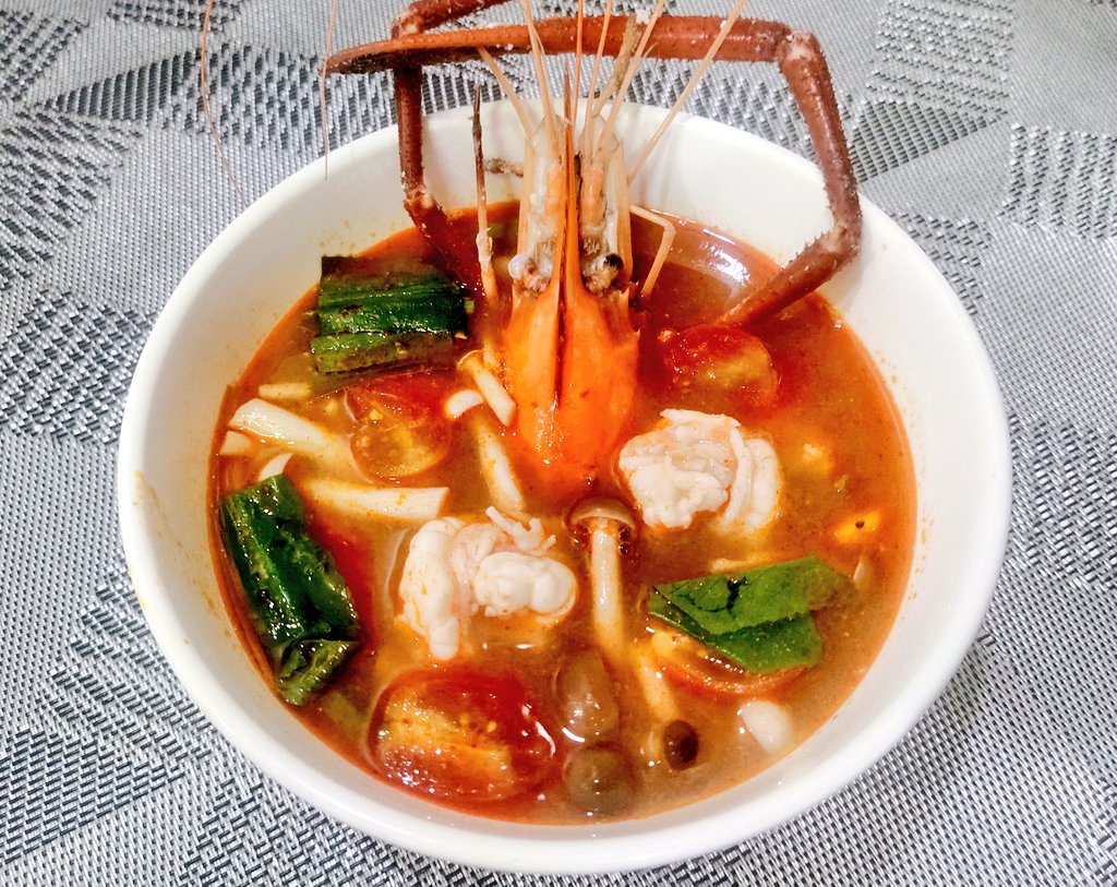 strange tales kitchen & podcast tweet media