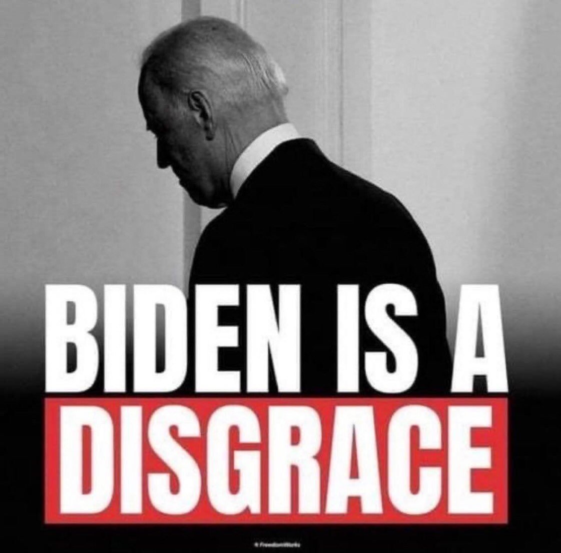Grasshopper9191's tweet photo. @JoeBiden You’re a joke piece of shit so called fake president https://t.co/HWW2S7TxZL