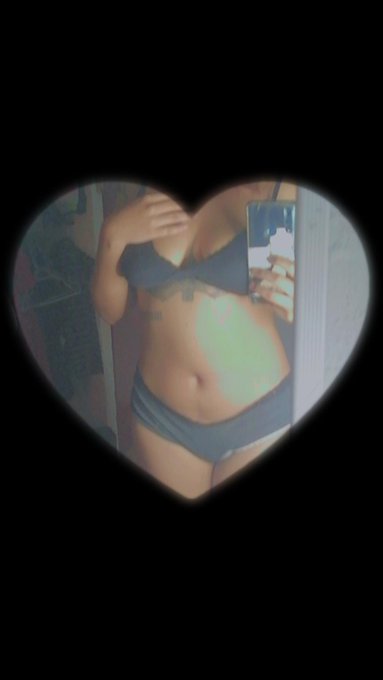 &iquest;Vienes a dormir conmigo? 🥺🦇🖤 https://t.co/mahq42Utf2